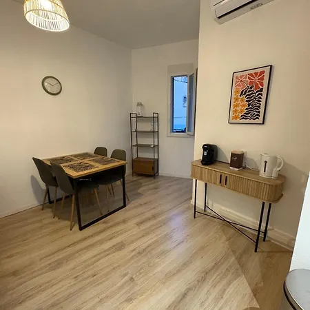 Comme A La Maison アパート *